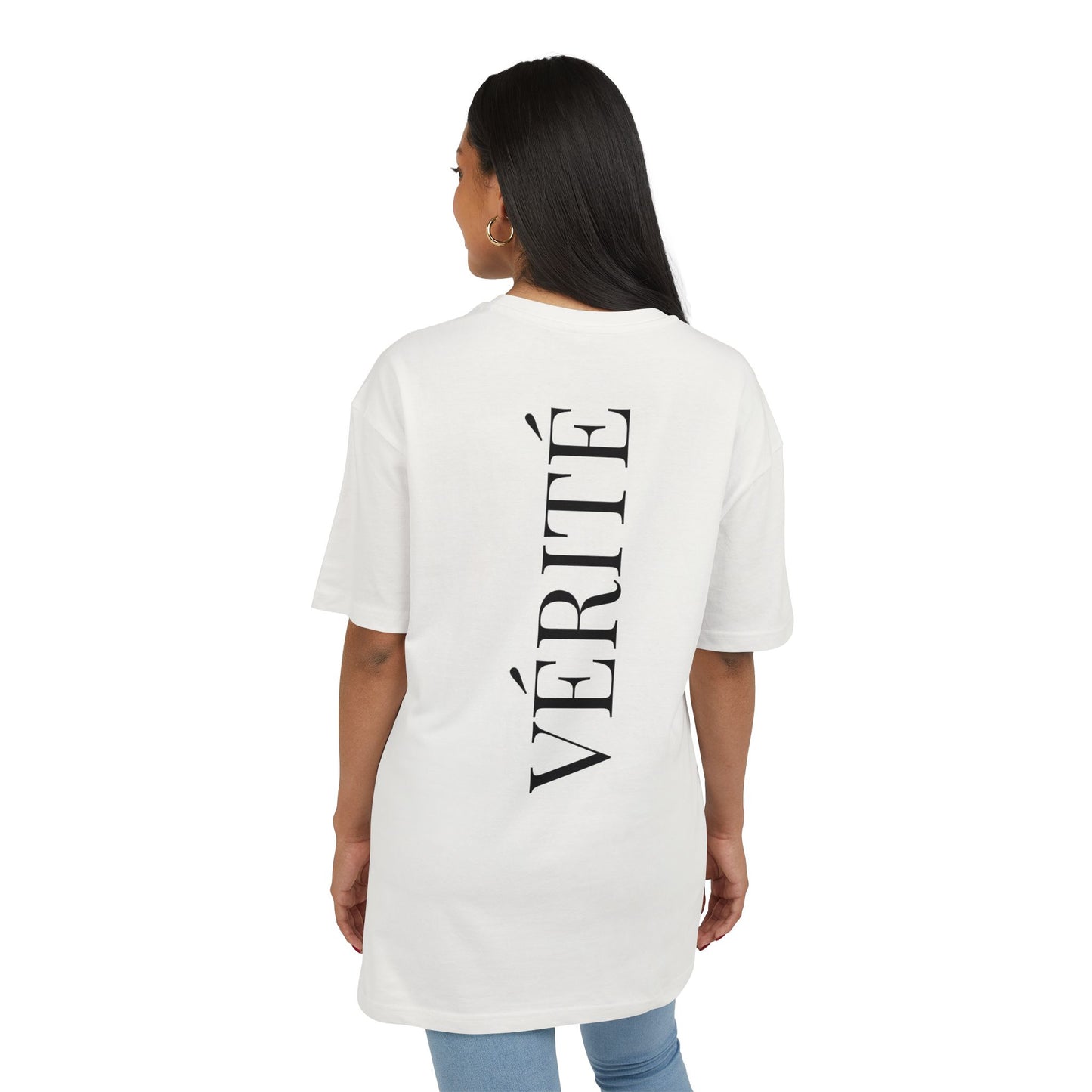 Stylisches T-Shirt mit Aufschrift ‘Vérité’ (Rückenprint) – Minimalistisches Design für Modebewusste