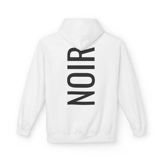 NOIR Hoodie Unisex (Rückenprint) – Nachhaltiger Midweight Fleece Kapuzenpullover mit Kängurutasche, Fair & OEKO-TEX zertifiziert