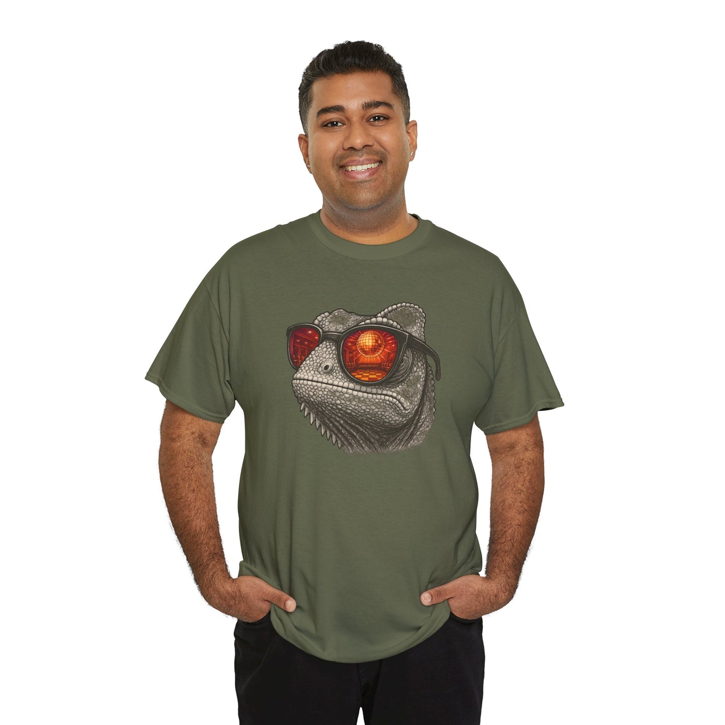 Chamäleon Disco T-Shirt (Brustprint) – Lustiges Tiermotiv mit Sonnenbrille | Retro Club Design für Tierfreunde & Festivalfans