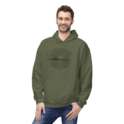 Unisex Hoodie mit Berg-Sonnenuntergang Design (Brustprint) – Minimalistischer Natur Pullover aus Baumwolle