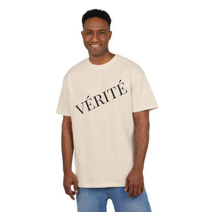 Stylisches T-Shirt mit Aufschrift ‘Vérité’ (Brustprint) – Minimalistisches Design für Modebewusste