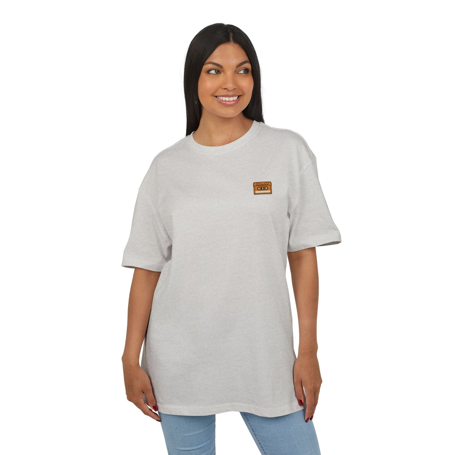 Retro Kassette T-Shirt (Brustprint) – Unisex Shirt mit Tape-Logo vorn & Bandsalat + TV Print hinten | Vintage Musik Design für Nostalgie-Fans