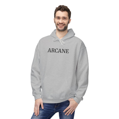 ARCANE Hoodie (Brustprint) – Unisex Midweight Fleece | Nachhaltige Streetwear mit Komfort & Stil