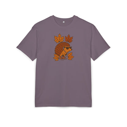 Herbst Igel T-Shirt (Brustprint) – Lustiges Cartoon Design mit Sonnenbrille, Kopfhörern & Ahornblättern