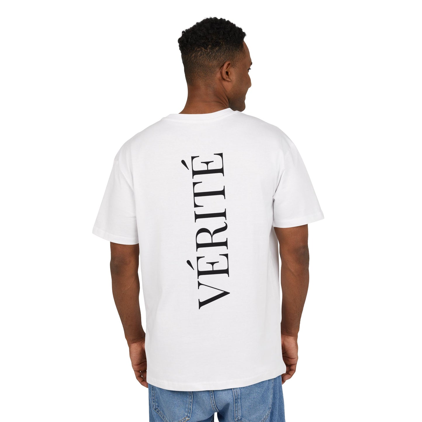 Stylisches T-Shirt mit Aufschrift ‘Vérité’ (Rückenprint) – Minimalistisches Design für Modebewusste