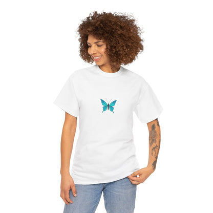 Blauer Schmetterling T-Shirt Unisex (Brustprint) – Farbintensives Butterfly Design | Natur-inspiriertes Shirt aus Baumwolle
