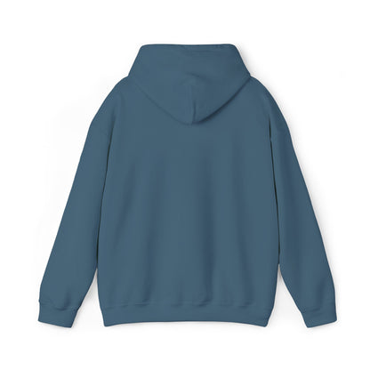 MAETA - Unisex Heavy Blend Hoodie mit großem Stickmotiv