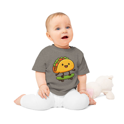 Baby T-Shirt „Taco Skater“ – Lustiges Taco-Motiv auf Skateboard, Bio-Baumwolle, nachhaltige Babybekleidung für kleine Trendsetter