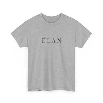 Élan Unisex Heavy Cotton T-Shirt (Brustprint) – Stilvolles Premium-Shirt aus 100 % Baumwolle für zeitlosen Look und Komfort