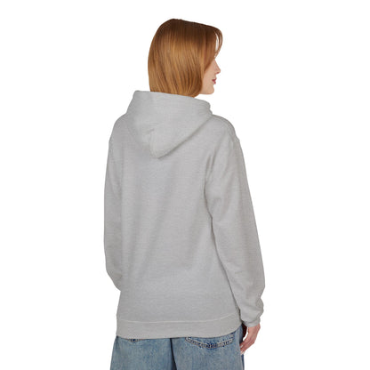 NOVA Hoodie Unisex (Brustprint) – Nachhaltiger Streetwear Kapuzenpullover aus Fleece mit Kängurutasche, Fair & OEKO-TEX zertifiziert