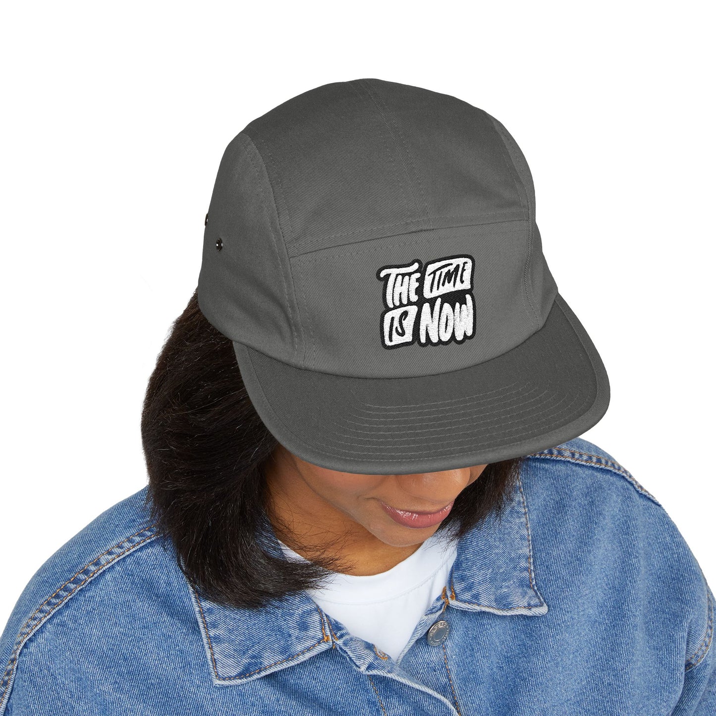 The Time is Now – 5-Panel Cap mit Stickerei