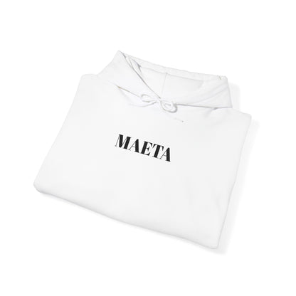 MAETA - Unisex Heavy Blend Hoodie mit großem Stickmotiv