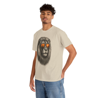 Löwen T-Shirt mit Sonnenbrille & Sonnenuntergang (Brustprint) – Stylisches Tiermotiv für Surfer & Naturfreunde