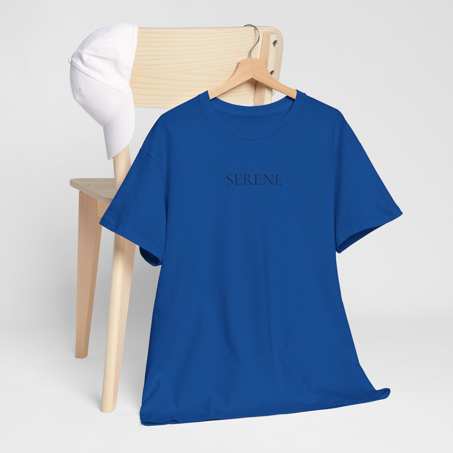 SERENE T-Shirt (Brustprint) – Unisex Heavy Cotton Tee | Nachhaltige Streetwear aus 100% Baumwolle