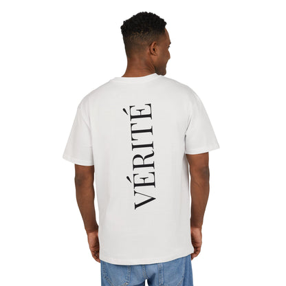 Stylisches T-Shirt mit Aufschrift ‘Vérité’ (Rückenprint) – Minimalistisches Design für Modebewusste
