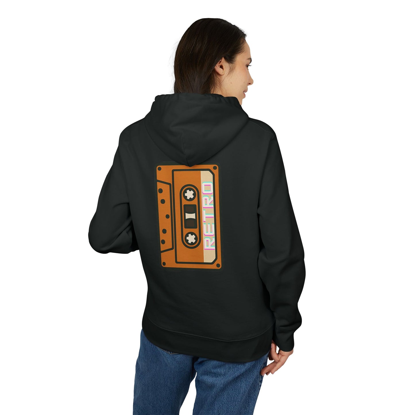 Retro Tape Hoodie (Rückenprint) – Stylischer Unisex Kapuzenpullover mit Kassettenmotiv & Schriftzug „Retro“ auf dem Rücken | Nostalgische Streetwear für Musikfans