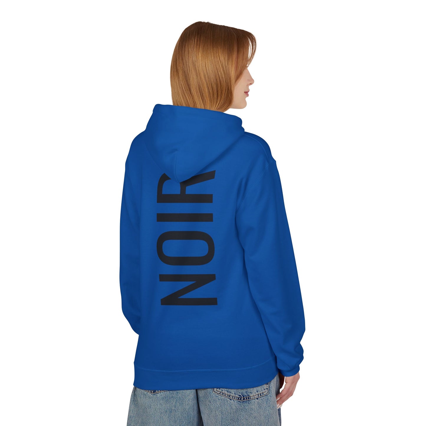 NOIR Hoodie Unisex (Rückenprint) – Nachhaltiger Midweight Fleece Kapuzenpullover mit Kängurutasche, Fair & OEKO-TEX zertifiziert