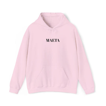 MAETA - Unisex Heavy Blend Hoodie mit großem Stickmotiv