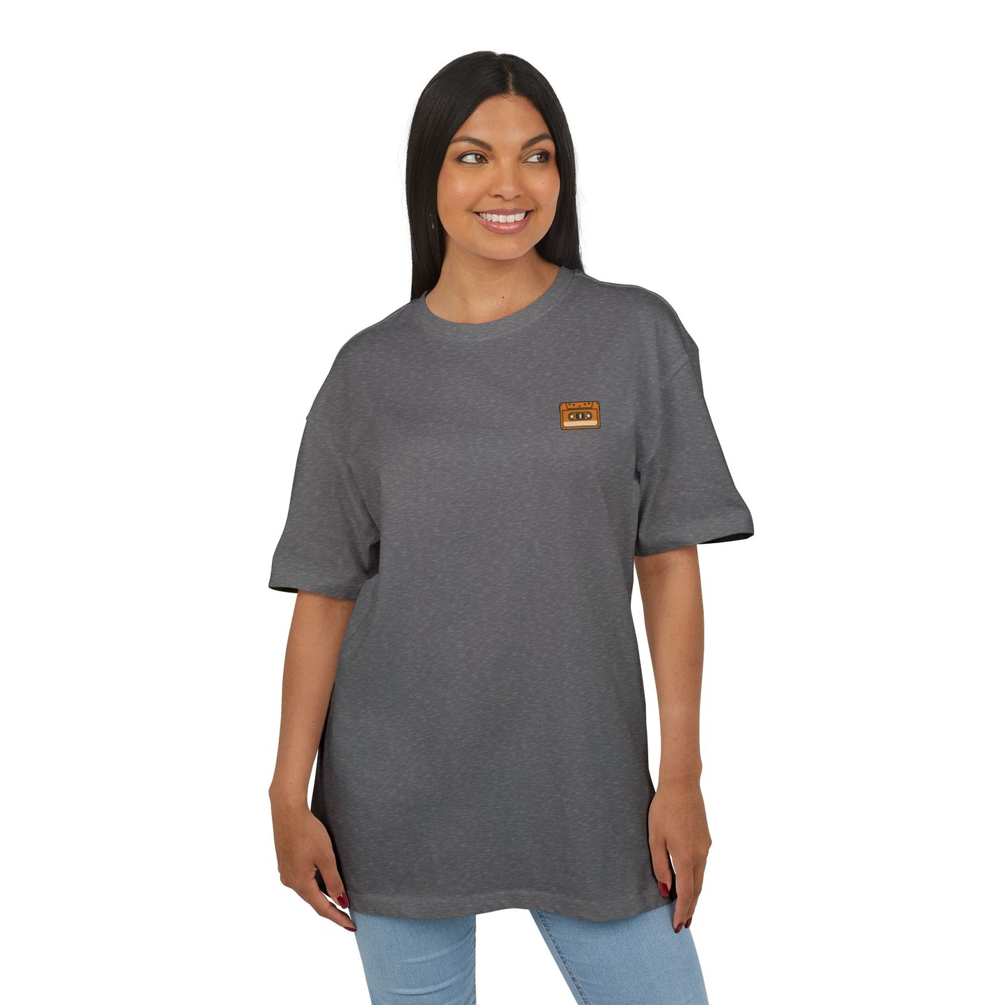 Retro Kassette T-Shirt (Brustprint) – Unisex Shirt mit Tape-Logo vorn & Bandsalat + TV Print hinten | Vintage Musik Design für Nostalgie-Fans