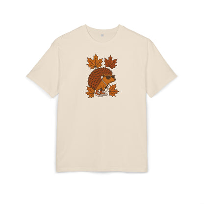 Herbst Igel T-Shirt (Brustprint) – Lustiges Cartoon Design mit Sonnenbrille, Kopfhörern & Ahornblättern